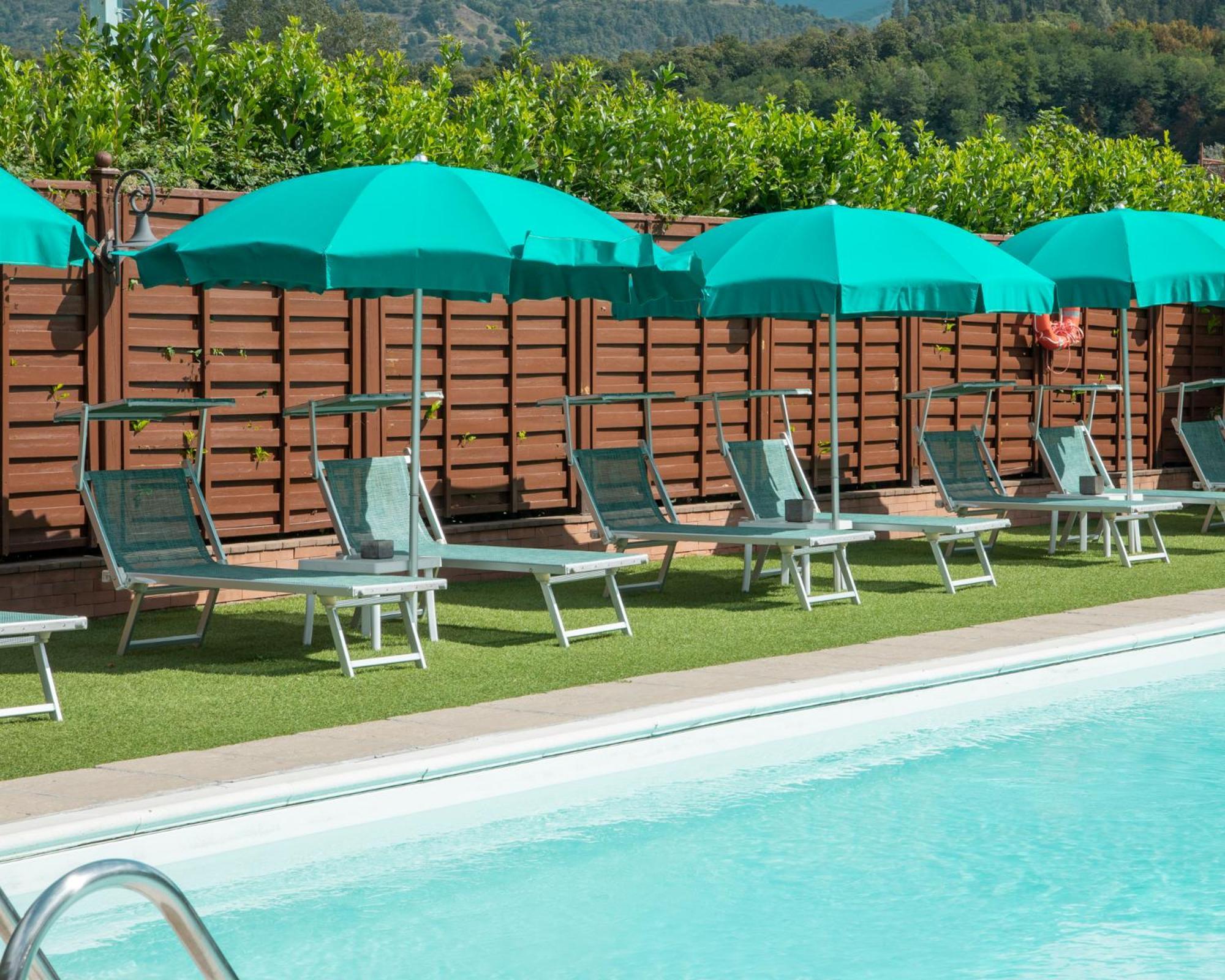 Hotel Ristorante La Lanterna Castelnuovo di Garfagnana Exteriér fotografie