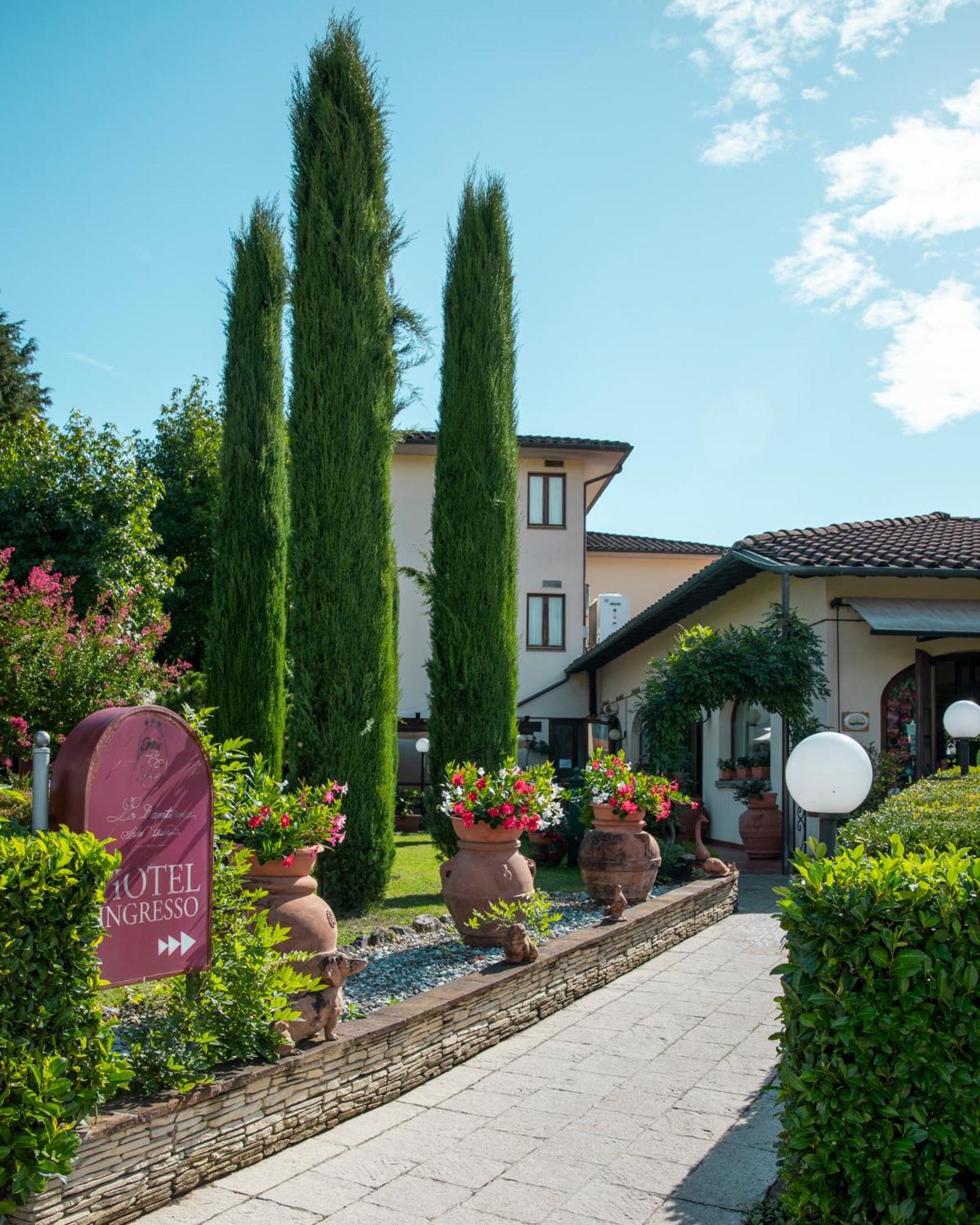 Hotel Ristorante La Lanterna Castelnuovo di Garfagnana Exteriér fotografie