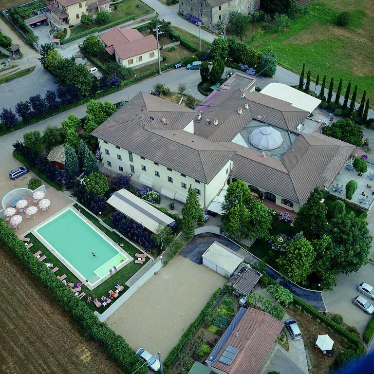 Hotel Ristorante La Lanterna Castelnuovo di Garfagnana Exteriér fotografie